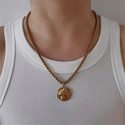 10pcs Waterproof Stainless Steel Box Chain Jewelry Lucky Six Pence U.K Elizabeth Coin Gold Color Women Medallion Necklace Tiki