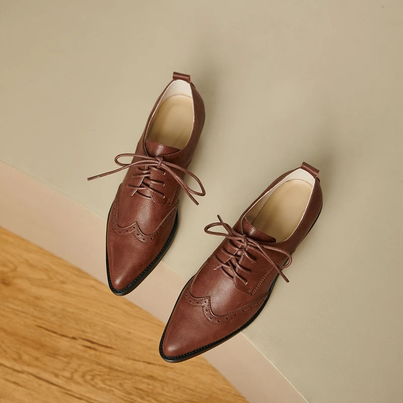 2025 Women's European and American New Spring and Autumn Pointed Leather Lace up Middle Heel Retro Blake Lefu Single Shoes