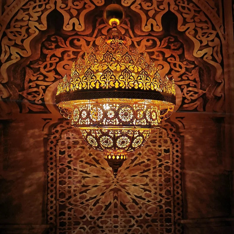 Retro Hollow Carved Pendant Light Hotel Villa Buddha Hall Loft Restaurant Home Decor Gold Ceiling Chandelier Lighting Fixture