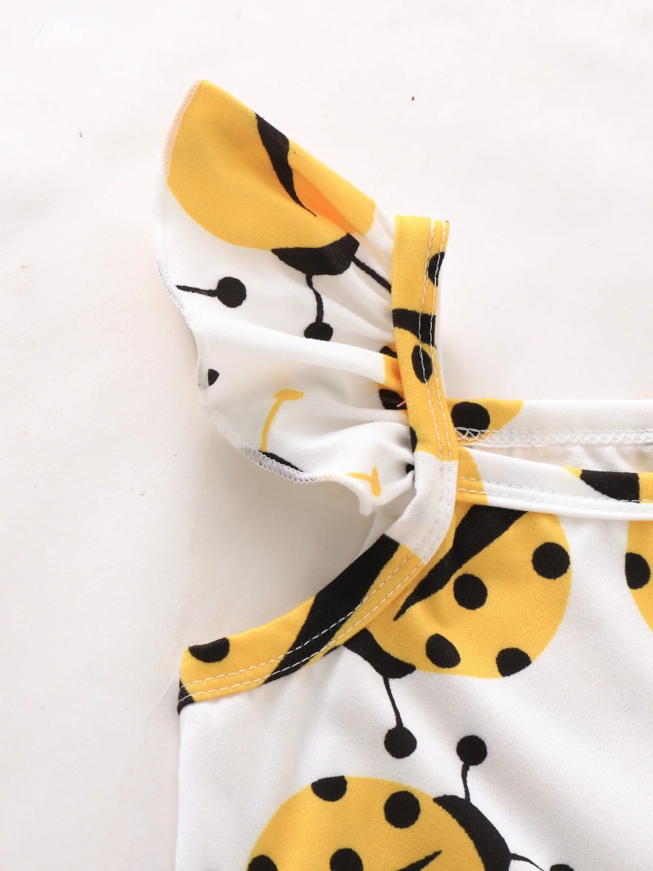 Baby Girl Summer 0-12 Months Outing Cute and Fashionable Yellow Ladybug Print Slim Fit One-Piece Swimsuit