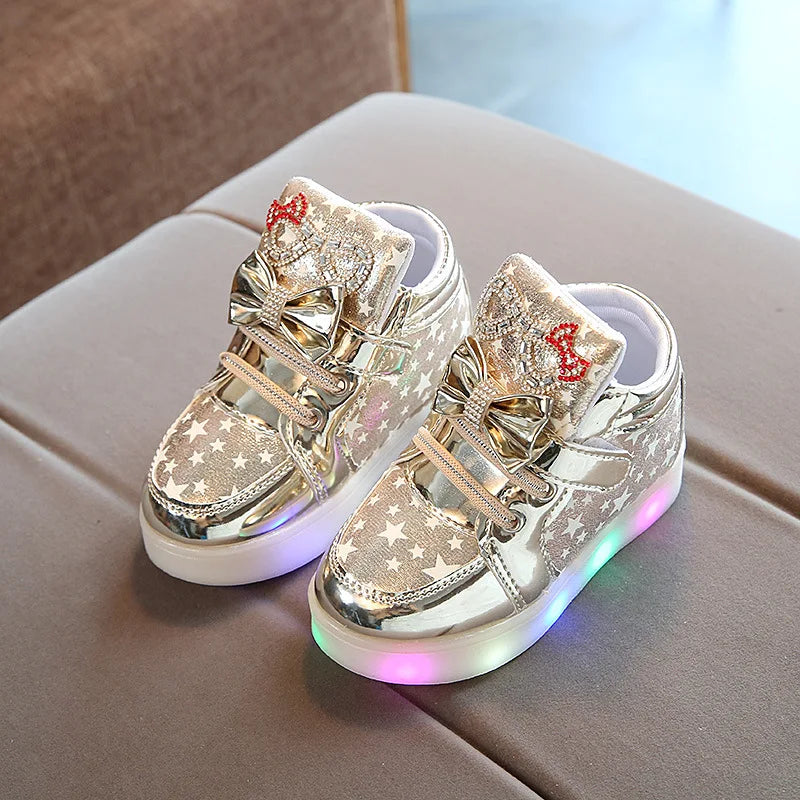 Kids LED Sneakers Girls Flash Light-up Board Shoes Spring And Autumn Children's Luminous Shoes Children's Glowing Light Sneakers