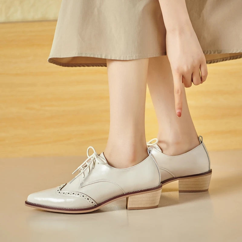2025 Women's European and American New Spring and Autumn Pointed Leather Lace up Middle Heel Retro Blake Lefu Single Shoes