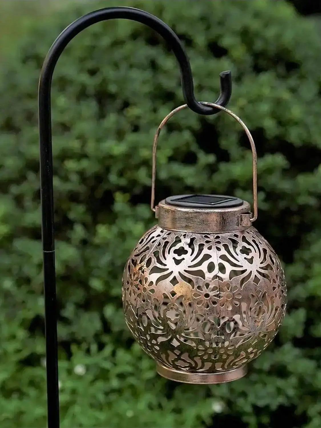 LED Outdoor Solar Hanging Lantern Lights Waterproof Tabletop Solar Lights with Handle Moroccan Lanterns Metal Decorative Garden