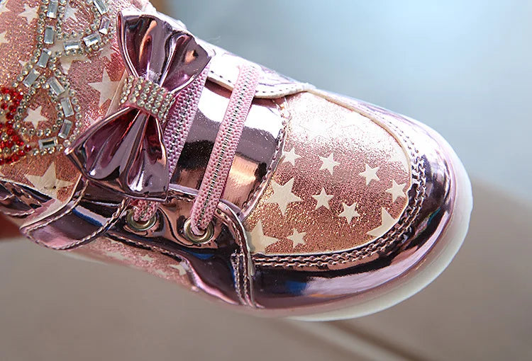 Kids LED Sneakers Girls Flash Light-up Board Shoes Spring And Autumn Children's Luminous Shoes Children's Glowing Light Sneakers