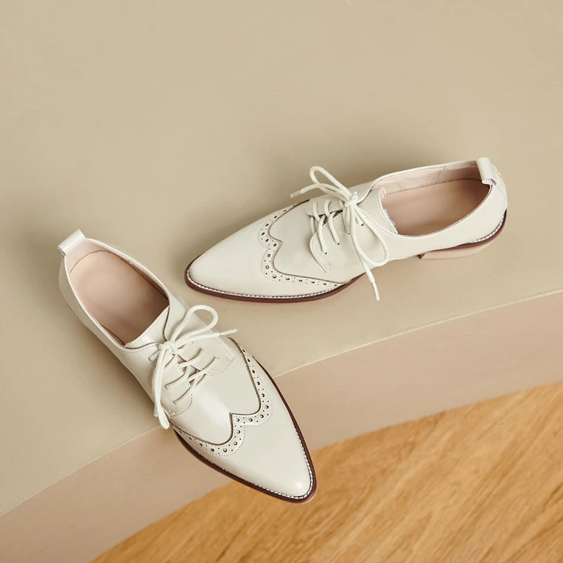 2025 Women's European and American New Spring and Autumn Pointed Leather Lace up Middle Heel Retro Blake Lefu Single Shoes
