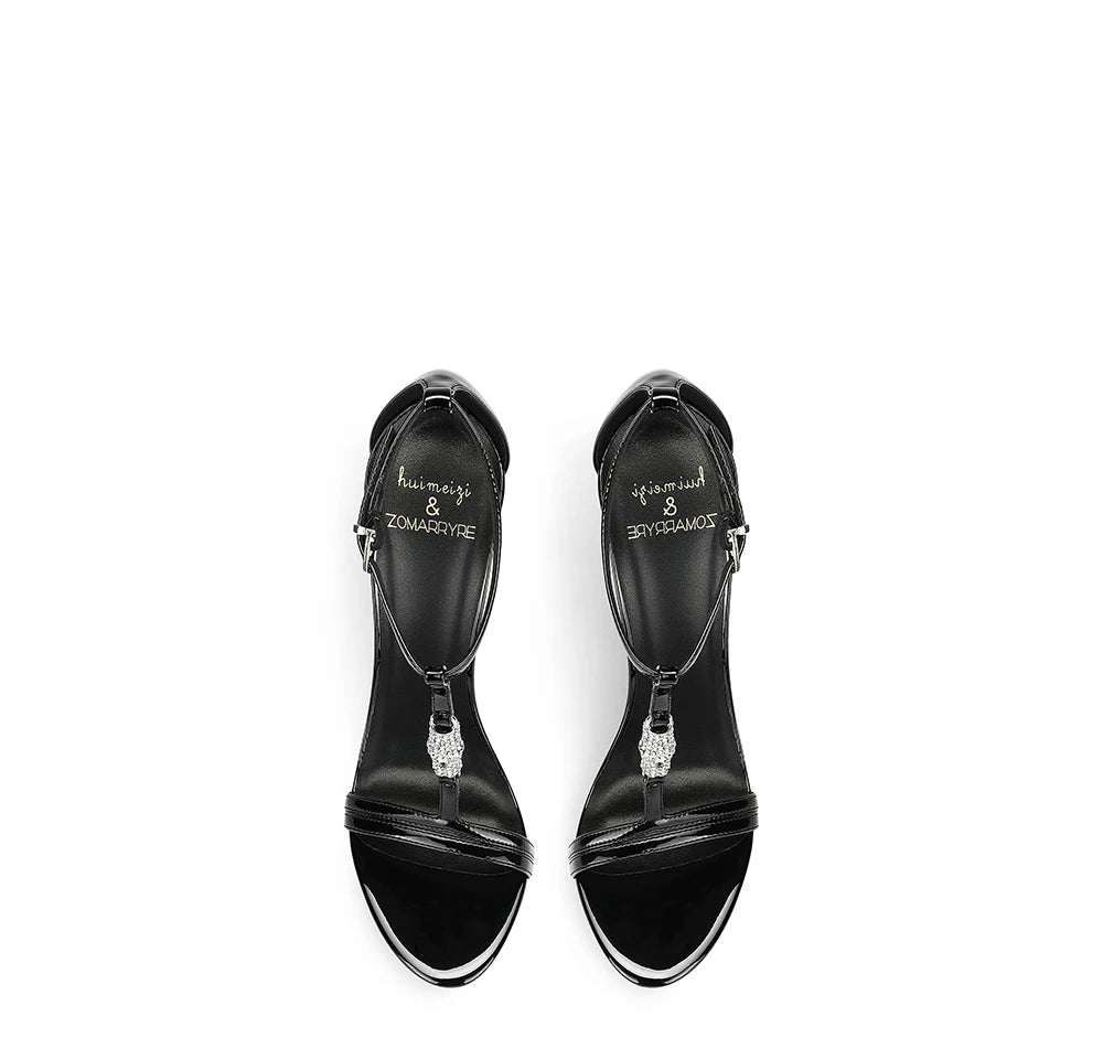 Thin high-heeled sandals summer new rhinestone T-band patent leather shoes banquet large size small size low-heeled women's shoe