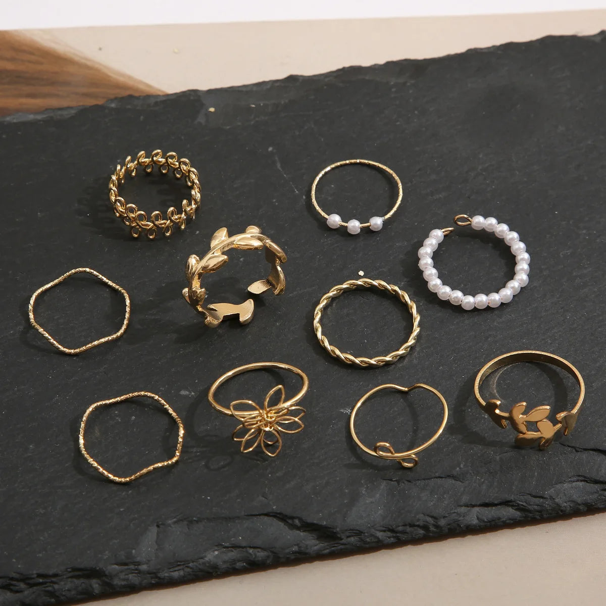 2024 New Tide Individuality Retro Geometric Hollowing Inlay Gem Rings SetLiquid State Metal Four-Piece Rings Set Paty Jewelry