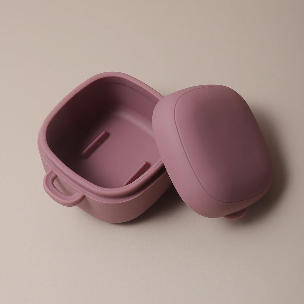 New arrival Hot Sell thick Baby Pacifier Case food storage box Silicone Nipple Cover for infant