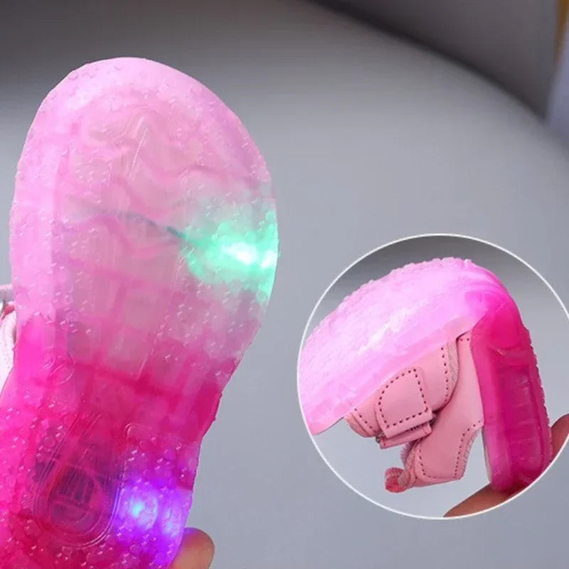 2024 Summer Baby LED Light Sandals For Girls Cute Hello Kitty Children's Casual Shoes Anti-slip Kids Beach Shoes Outdoor Shoes