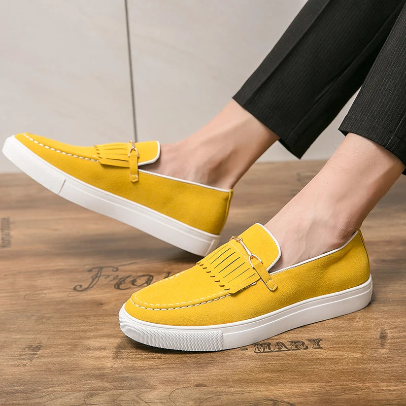 Men Loafers with Round Toe Flat Bottom Comfortable Breathable Anti Suede Metal Buckle Tassel Casual Shoes