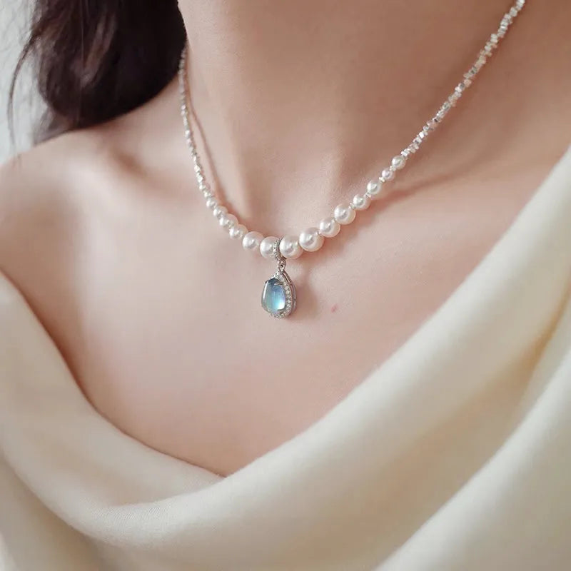 Shiny Pearl Water Droplet Pendant Necklace for Women Exquisite Unique Clavicle Chain Ladies Banquet Jewelry Anniversary Gift