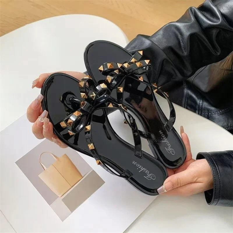 2025 Summer Women Slippers Bow Flip Flops Rivet Flats Sandals Outdoor Transparent Crystal Beach Shoes Female Open Toe Shoes