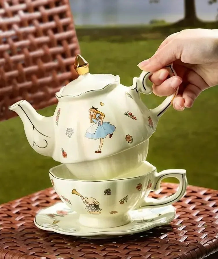 Luxury Ceramic Teapot Gift Box Cup and Pot Girl and Rabbit Ceramic Teapot Coffee Cup Dish Set Birthday Gift  for Tea Lovers