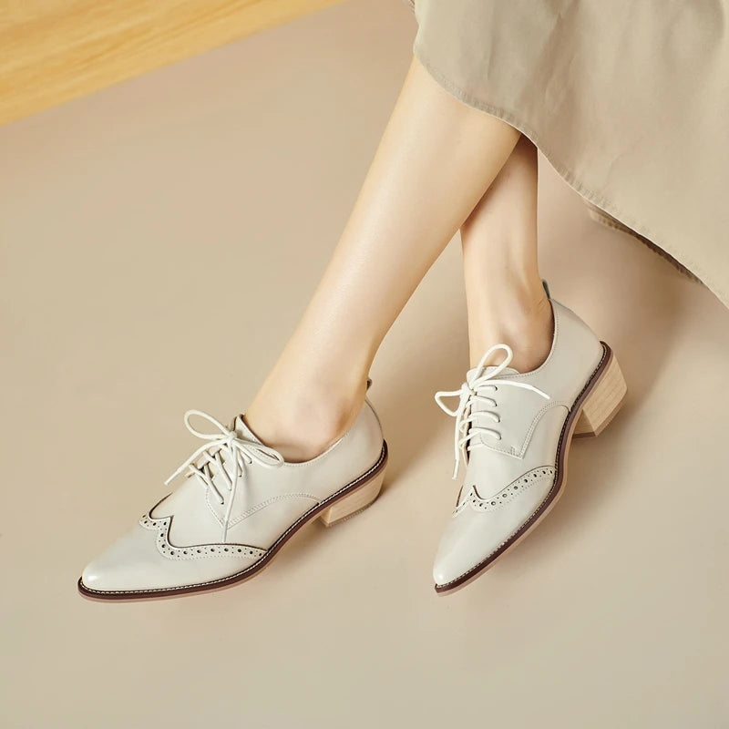 2025 Women's European and American New Spring and Autumn Pointed Leather Lace up Middle Heel Retro Blake Lefu Single Shoes