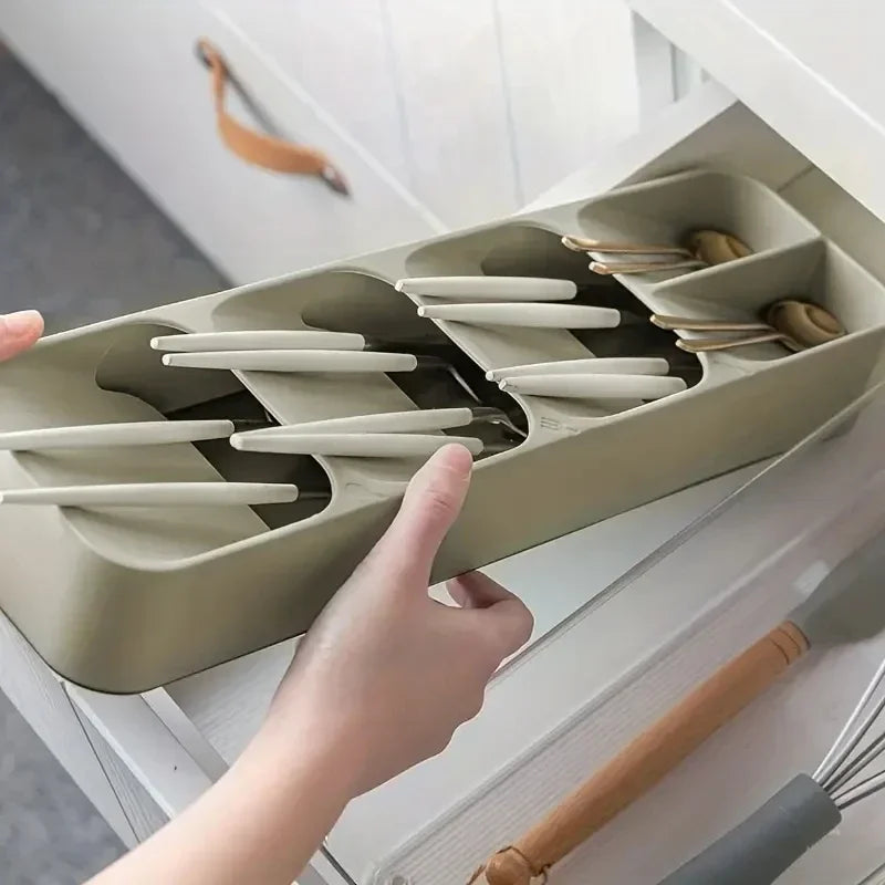 Household Kitchen Drawer Dust-proof Compartments Tableware Organization and Storage Boxes Multi-purpose Cutlery Storage Tray