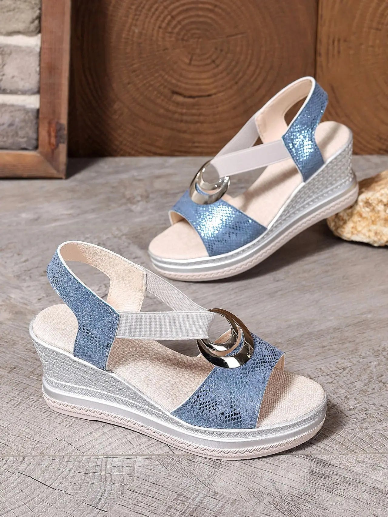 European and American women's sandals 2025 Summer New metal buckle fish-mouth casual thick-soled wedge heel sandals