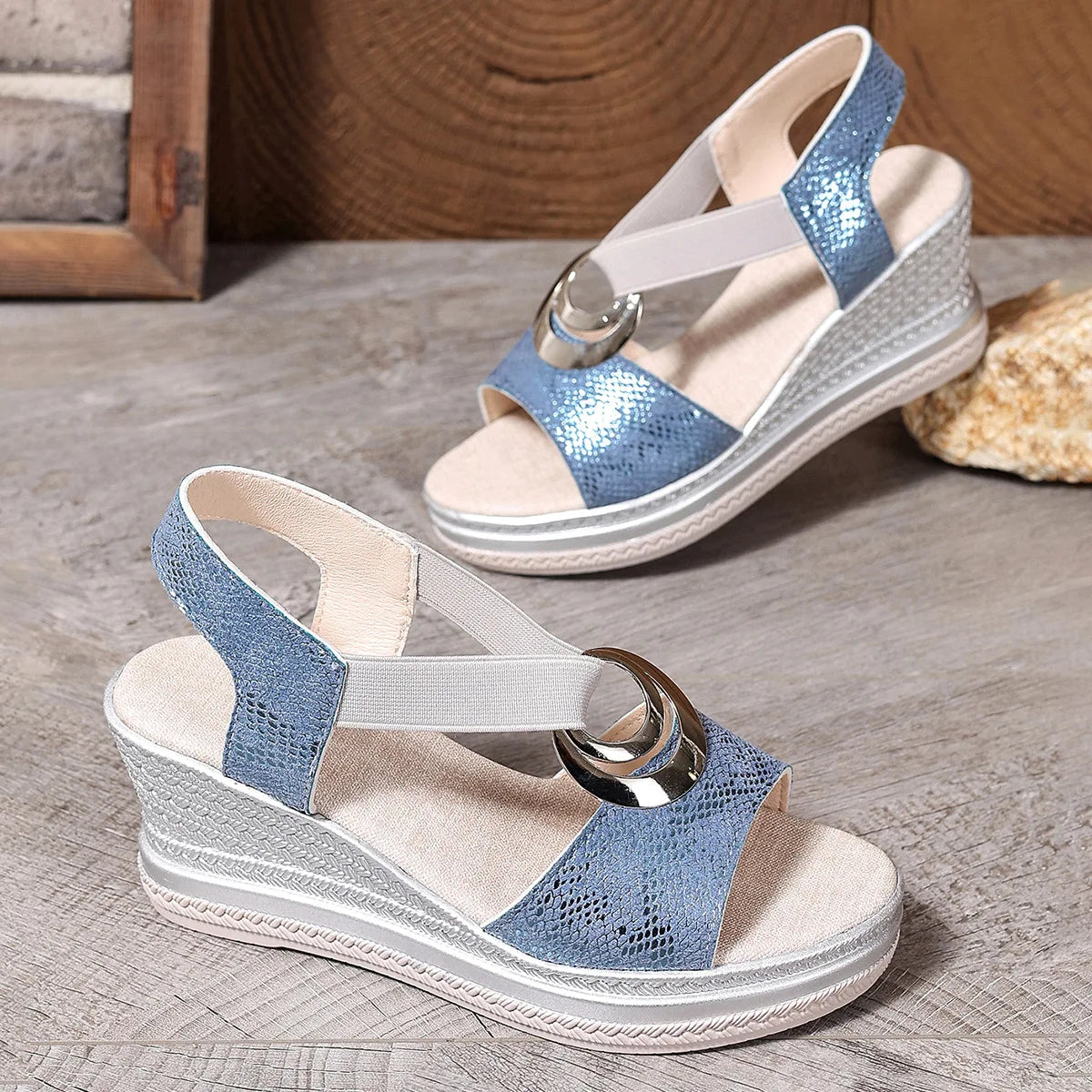 European and American women's sandals 2025 Summer New metal buckle fish-mouth casual thick-soled wedge heel sandals