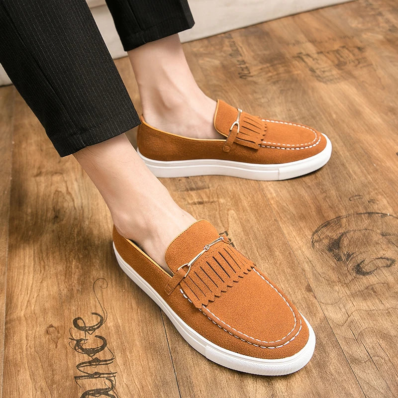 Men Loafers with Round Toe Flat Bottom Comfortable Breathable Anti Suede Metal Buckle Tassel Casual Shoes