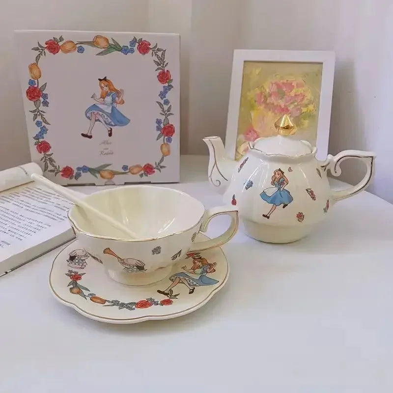 Luxury Ceramic Teapot Gift Box Cup and Pot Girl and Rabbit Ceramic Teapot Coffee Cup Dish Set Birthday Gift  for Tea Lovers