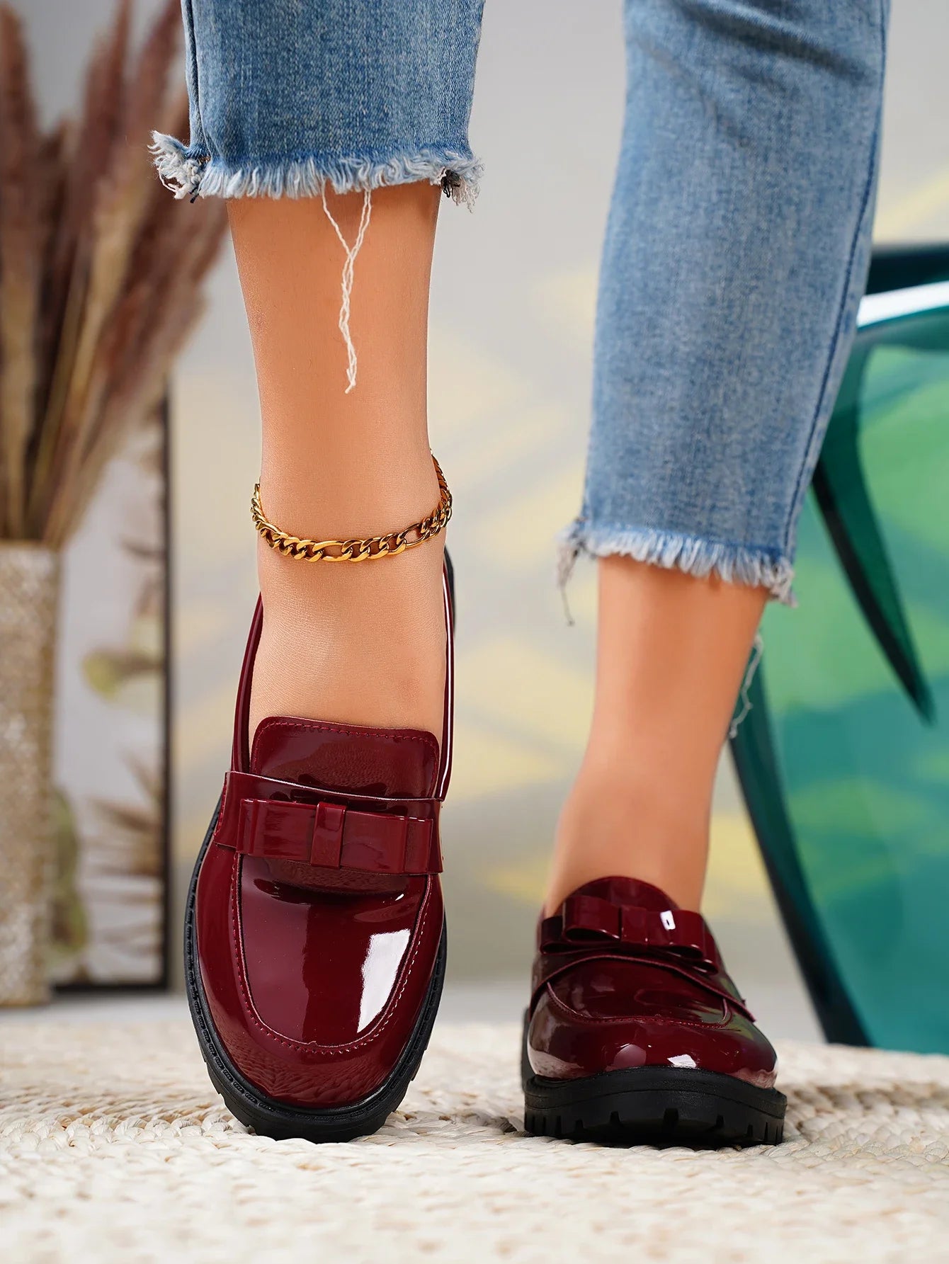 2025 Summer New Sexy Round Toe Retro Solid Color Mary Jane Lolita Shoes Designer Casual Shopping Womens High Heels Zapatos Mujer