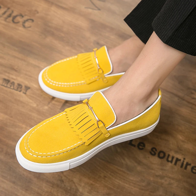 Men Loafers with Round Toe Flat Bottom Comfortable Breathable Anti Suede Metal Buckle Tassel Casual Shoes