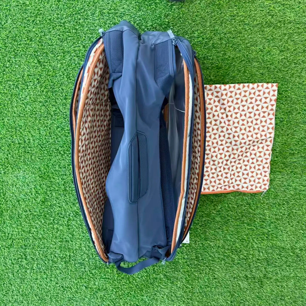 Wilson Roland Garros Session Soiree Super Tour 9PK Multi Functional Large Capacity Tennis Bag Sports Backpack WR8042901001