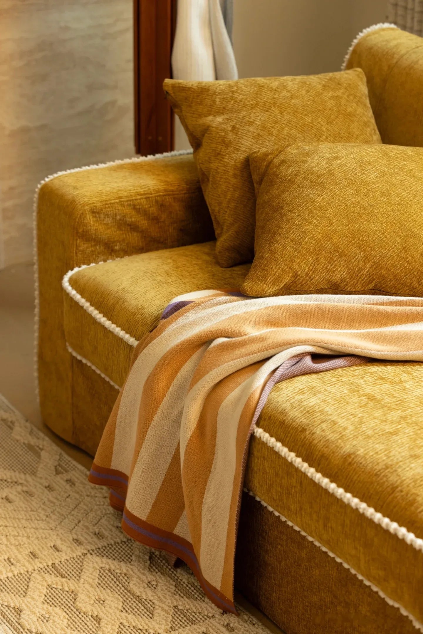 Sofa, living room straight row, pastoral French style, retro high-end sense, fabric multi-person sofa