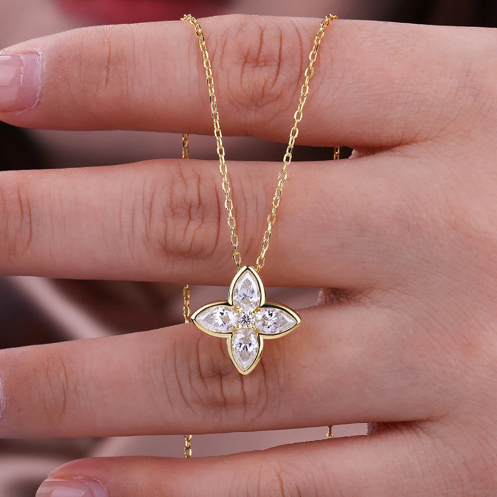 Bezel Set Full Moissanite Flower Pendant Necklace for Women Sparkling Pear Cut Diamond Pendant S925 Silver Wedding Party Jewelry
