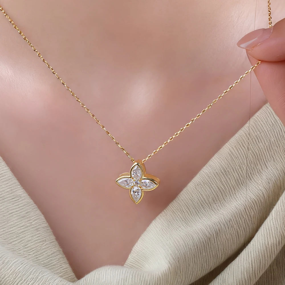 Bezel Set Full Moissanite Flower Pendant Necklace for Women Sparkling Pear Cut Diamond Pendant S925 Silver Wedding Party Jewelry