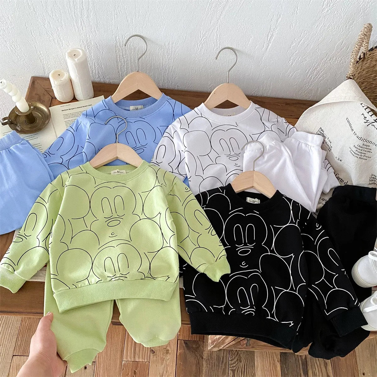 Disney 2024 Mickey Mouse Print Loose Kids Sweatshirt Autumn/winter Cartoon Pullover Fashion Children's Top