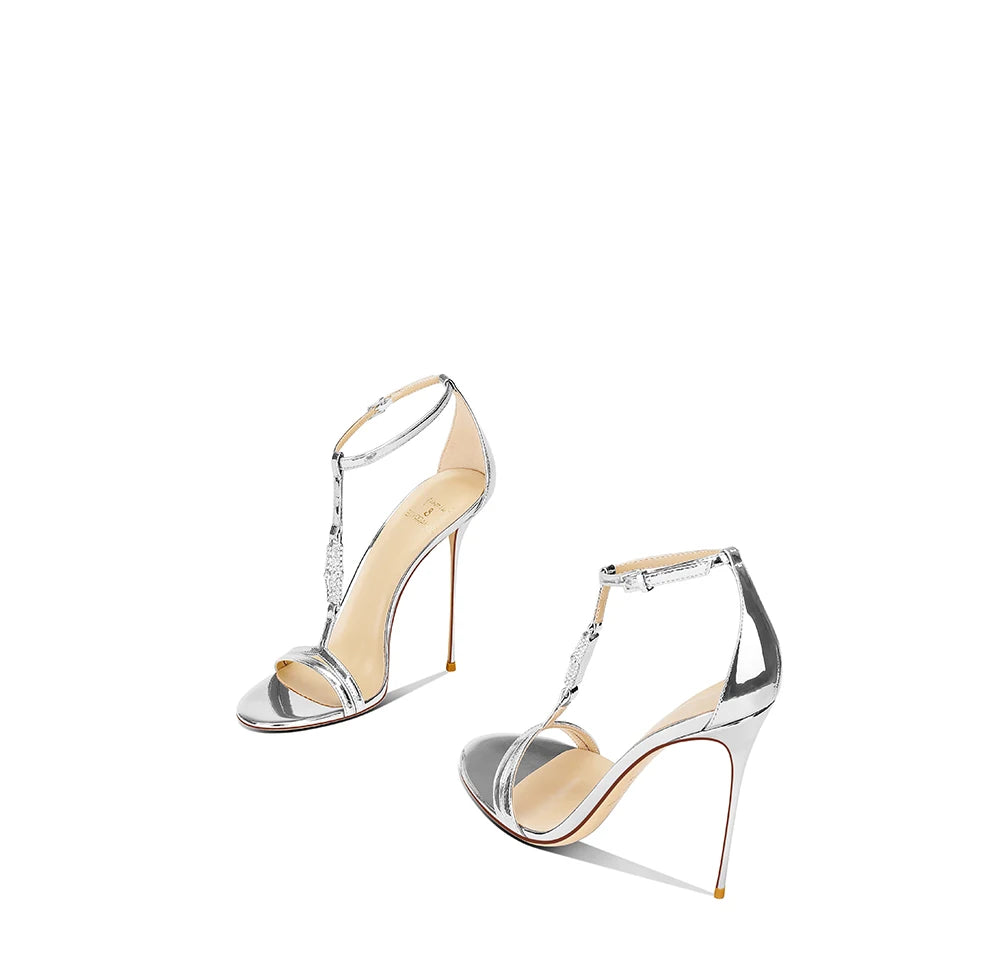Thin high-heeled sandals summer new rhinestone T-band patent leather shoes banquet large size small size low-heeled women's shoe