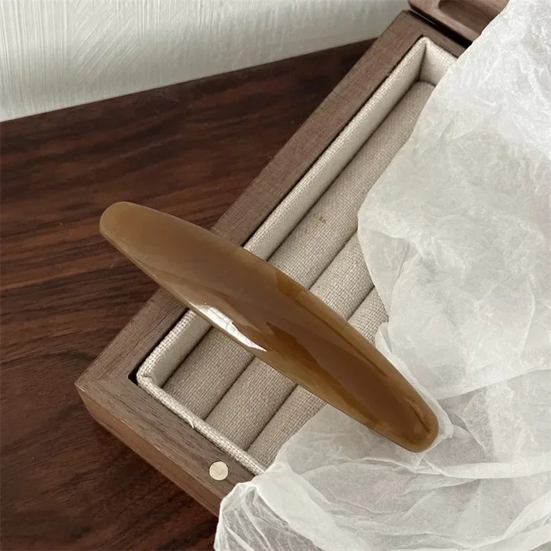 Chic Hair Clips Plain Color Acrylic French Clip Simple Elegant Oval Geometric Hairgrip Hairpin Women Hair Accessories