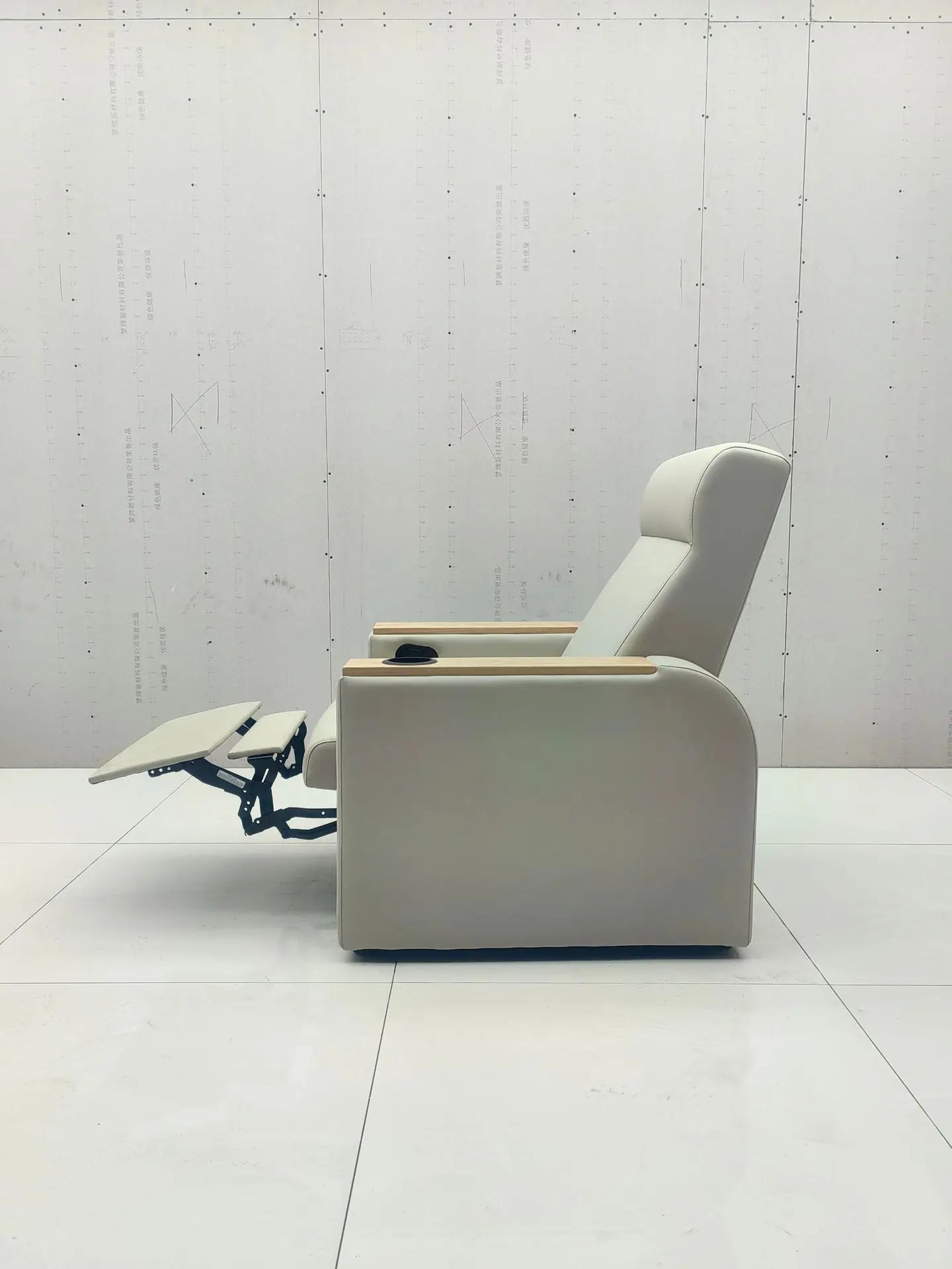 Luxury Single Infusion Sofa Hospitals Clinics Stainless Steel Leather Manual Electric Reclining Intravenous Drip Injection Seat