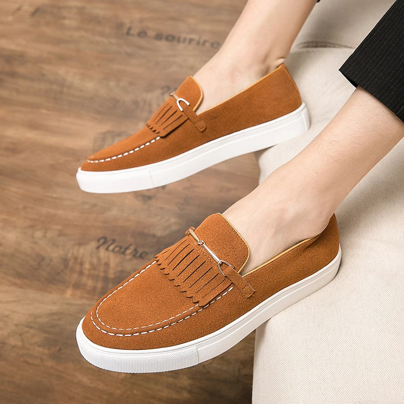 Men Loafers with Round Toe Flat Bottom Comfortable Breathable Anti Suede Metal Buckle Tassel Casual Shoes