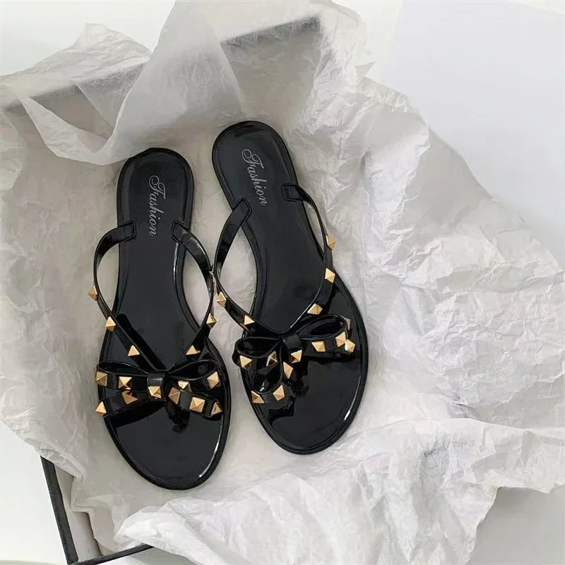 2025 Summer Women Slippers Bow Flip Flops Rivet Flats Sandals Outdoor Transparent Crystal Beach Shoes Female Open Toe Shoes