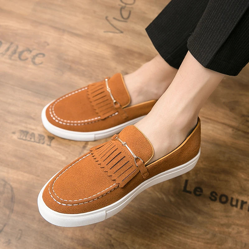 Men Loafers with Round Toe Flat Bottom Comfortable Breathable Anti Suede Metal Buckle Tassel Casual Shoes