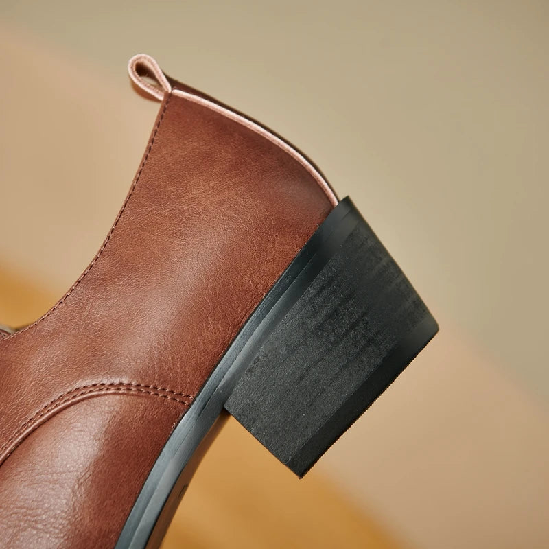 2025 Women's European and American New Spring and Autumn Pointed Leather Lace up Middle Heel Retro Blake Lefu Single Shoes