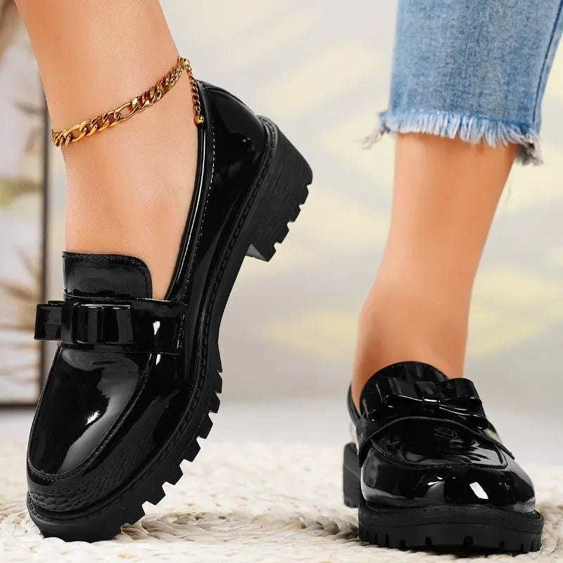 2025 Summer New Sexy Round Toe Retro Solid Color Mary Jane Lolita Shoes Designer Casual Shopping Womens High Heels Zapatos Mujer