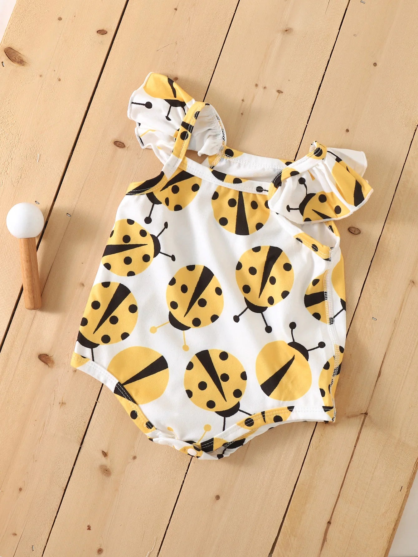 Baby Girl Summer 0-12 Months Outing Cute and Fashionable Yellow Ladybug Print Slim Fit One-Piece Swimsuit