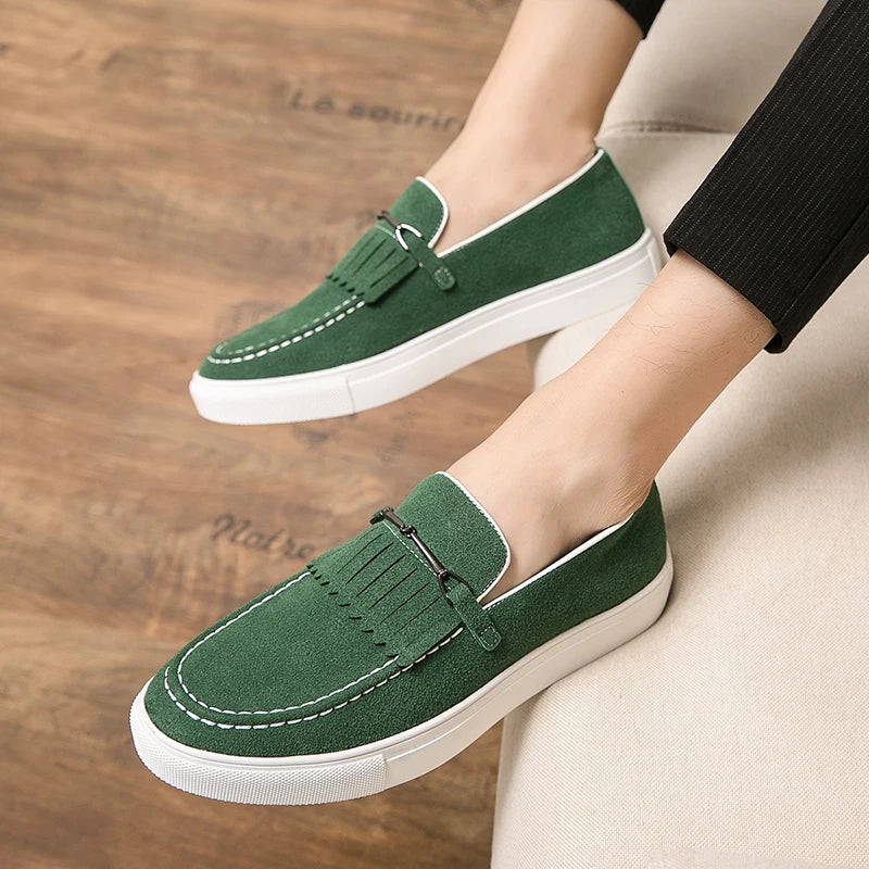 Men Loafers with Round Toe Flat Bottom Comfortable Breathable Anti Suede Metal Buckle Tassel Casual Shoes
