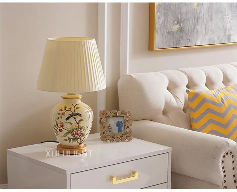European Style Ceramic Desk Lamp Flower And Bird Painted Decorative Table Lamp Bedroom Room Bedside Table Lamp Lighting Fixture