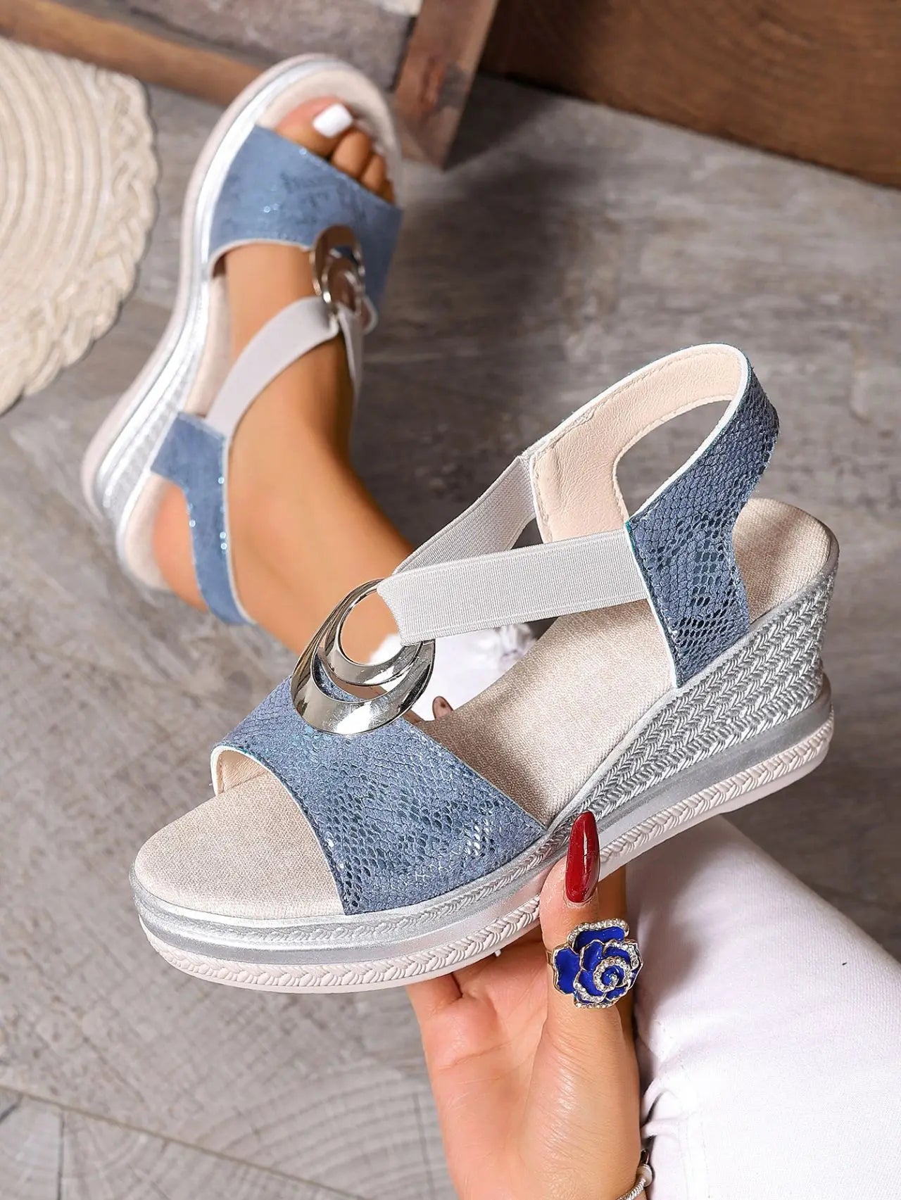 European and American women's sandals 2025 Summer New metal buckle fish-mouth casual thick-soled wedge heel sandals
