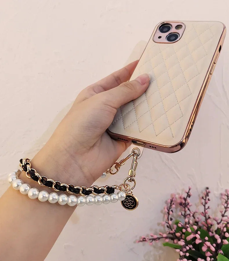 26cm Leather Pearl Camellia Mobile Phone Charm Bracelet Chain Anti-lost Universal Cell Phone Strap Rope Pendant Metal Key Chain