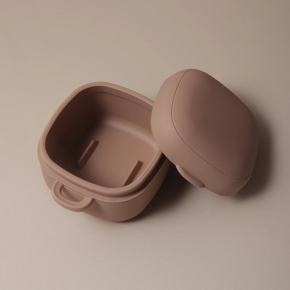 New arrival Hot Sell thick  Baby Pacifier Case food storage box Silicone Nipple Cover for infant