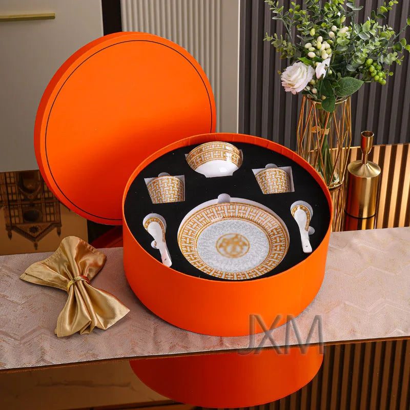 Luxury 10 piece set of European style gray H horse drawn cart tableware, circular gift box, bone china bowl, plate, spoon, plate