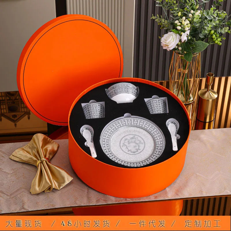 Luxury 10 piece set of European style gray H horse drawn cart tableware, circular gift box, bone china bowl, plate, spoon, plate