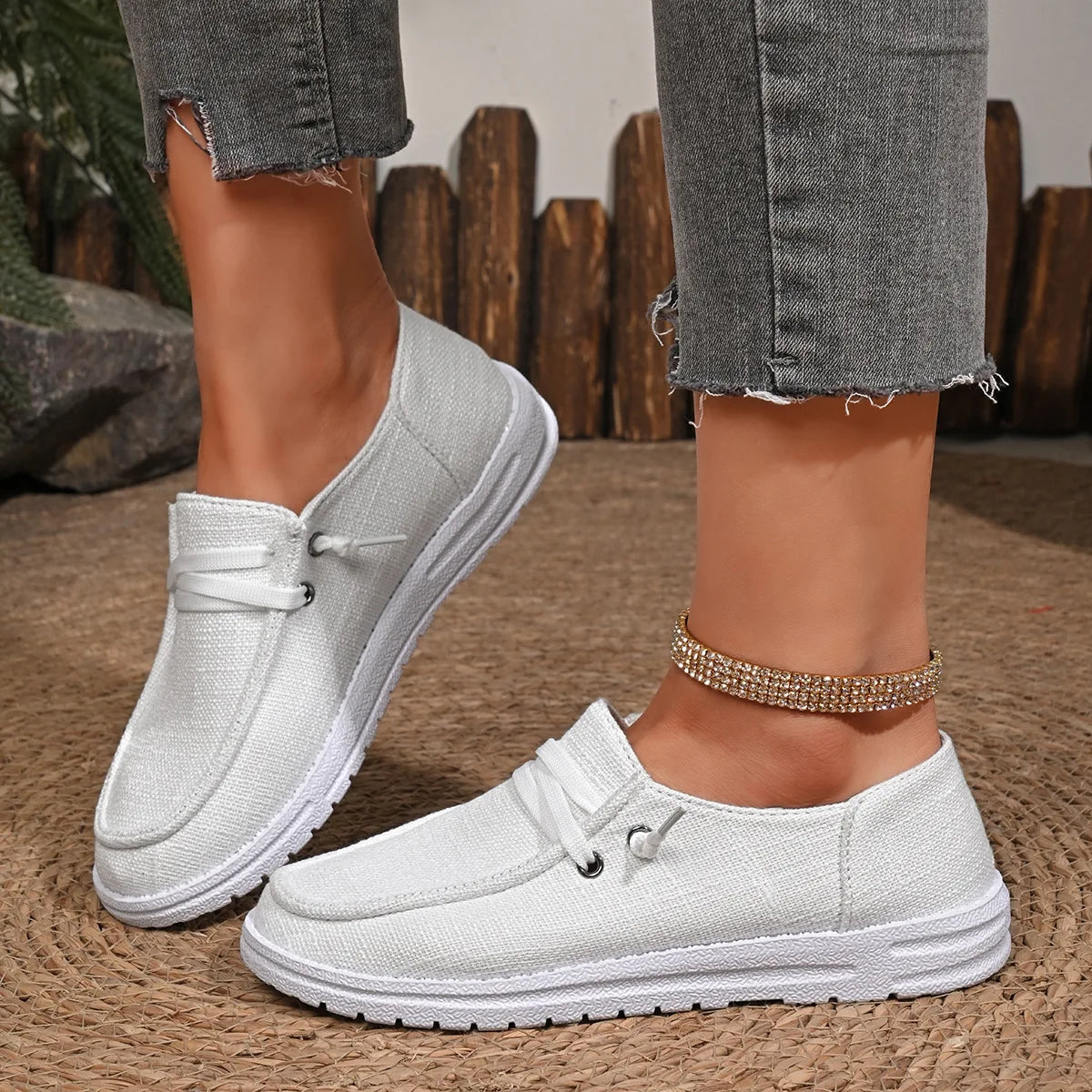 Lightweight Women Canvas Shoes Women Casual Sneakers Breathable Loafers Comfortable Solid Color Soft Sole Shoes Designer Shoes