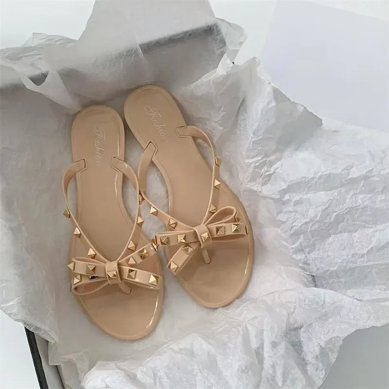 2025 Summer Women Slippers Bow Flip Flops Rivet Flats Sandals Outdoor Transparent Crystal Beach Shoes Female Open Toe Shoes