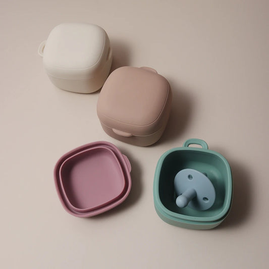 New arrival Hot Sell thick  Baby Pacifier Case food storage box Silicone Nipple Cover for infant