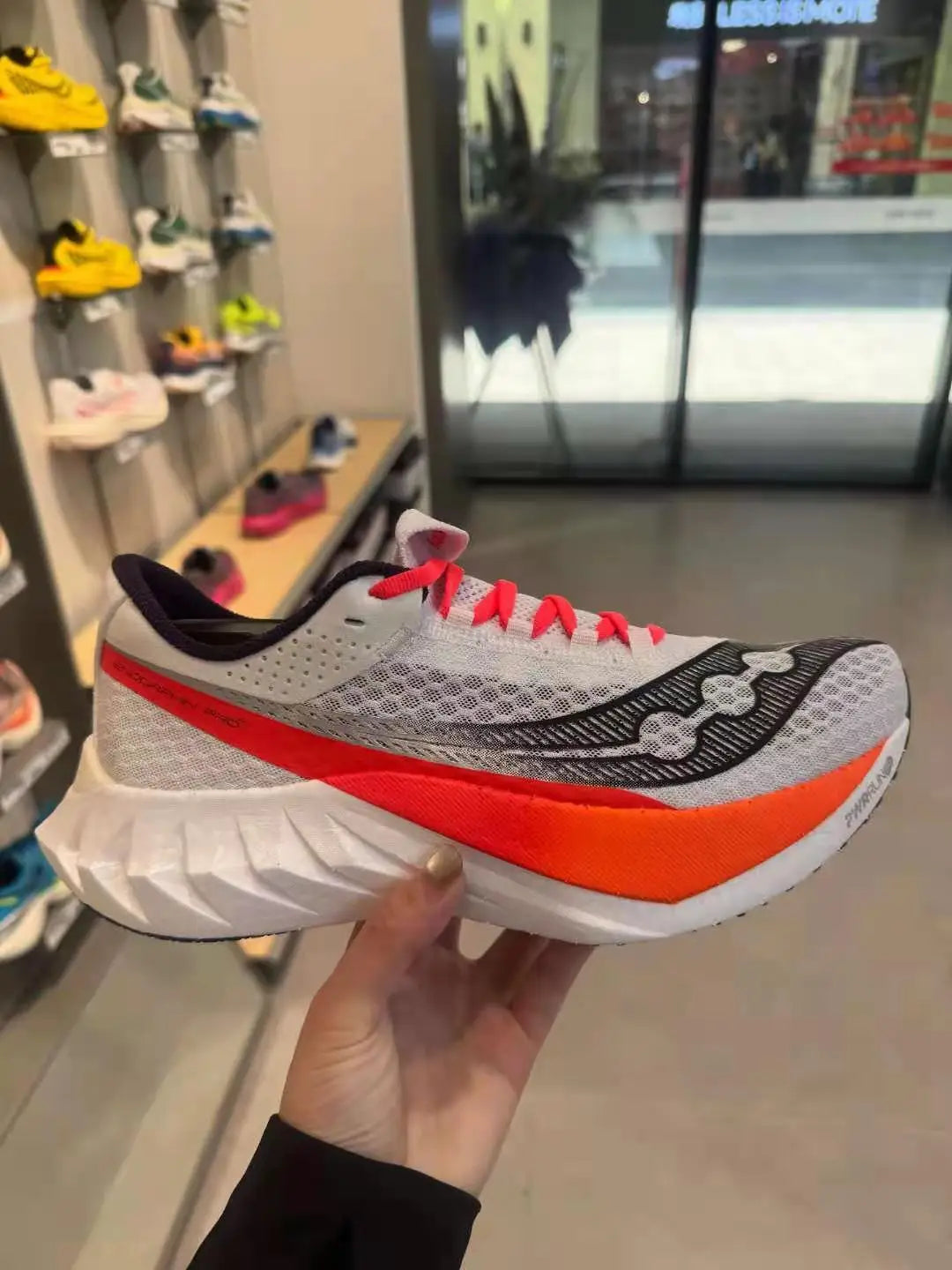 Summer Running Shoes Lightweight Mens Womens Fashion Sneakers Original Trainers Breathable Lightweight Comfortable Sneakers